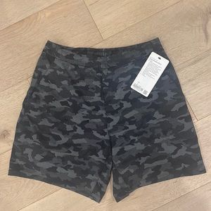 NWT pace breaker short 7” LL